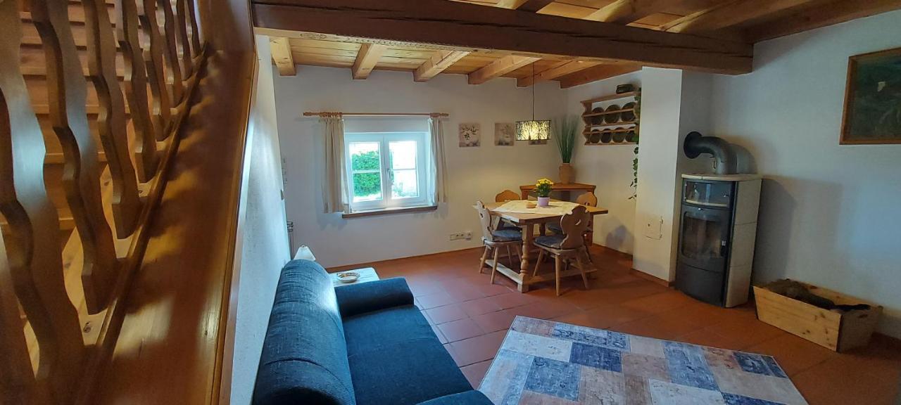 Ruhig Gelegene Ferienwohnung Im Gruenen Mit Terrasse Und Kleinem Garten Rotthalmuenster Экстерьер фото